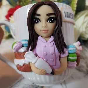 Cana personalizata cu figurina cofetar (profesii) - Artynos.ro