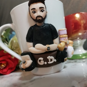 Cana personalizata cu figurina stilizata barbat si accesorii - casă & stil de viață - seturi de cadou - Artynos.ro