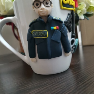 Cana personalizata cu figurina politist - casă & stil de viață - seturi de cadou - Artynos.ro