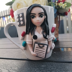 Cana personalizata cu figurina 3d pentru asistenta  - casă & stil de viață - seturi de cadou - Artynos.ro