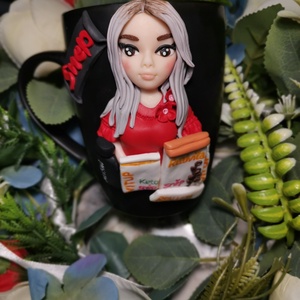 Cana personalizata cu figurina blonda reprezentant SNEP, Casa & Stil de viata, Seturi de cadou, Altele, Plastilina, ARTYNOS