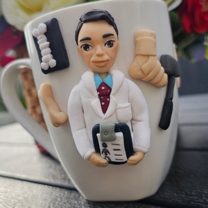 Cana personalizata cu figurina 3d medic ortoped, Casa & Stil de viata, Seturi de cadou, Plastilina, Altele, ARTYNOS