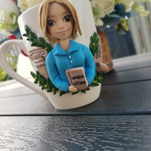 Cana personalizata cu figurina 3d profesoara/diriginta/invatatoare/educatoare - Artynos.ro