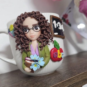 Cana personalizata cu figurina 3d invatatoare/profesoara - casă & stil de viață - seturi de cadou - Artynos.ro