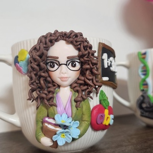 Cana personalizata cu figurina 3d invatatoare/profesoara - Artynos.ro