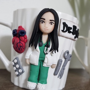 Cana personalizata cu figurina 3d medic cardiolog - casă & stil de viață - seturi de cadou - Artynos.ro