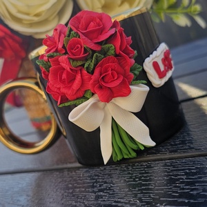 Cana personalizata mix de flori realizata manual margarete/albastrele/bujori/lalele/trandafiri 2 - crăciun - cadouri de moș crăciun - cadouri de moș crăciun - Artynos.ro