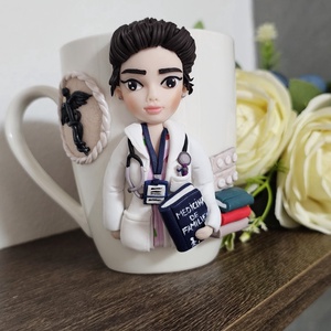 Cana personalizata cu figurina 3d pentru medic de familie - casă & stil de viață - seturi de cadou - Artynos.ro