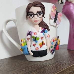 Cana personalizata cu figurina 3d educatoare/invatatoare/profesoara - casă & stil de viață - seturi de cadou - Artynos.ro
