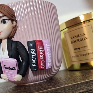 Cana personalizata cu figurina 3d- contabil  - crăciun - cadouri de moș crăciun - cadouri de moș crăciun - Artynos.ro