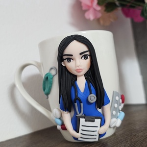 Cana personalizata cu figurina 3d pentru asistenta  - casă & stil de viață - seturi de cadou - Artynos.ro