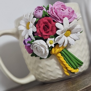 Cana personalizata cu mix de flori si personalizare cu nume - casă & stil de viață - seturi de cadou - Artynos.ro