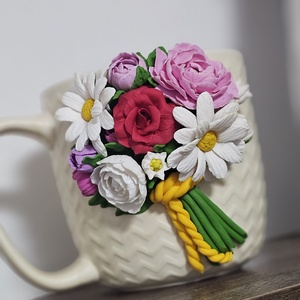 Cana personalizata cu mix de flori si personalizare cu nume - casă & stil de viață - seturi de cadou - Artynos.ro