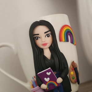 Cana personalizata cu figurina 3d profesoara/diriginta/invatatoare/educatoare - casă & stil de viață - seturi de cadou - Artynos.ro