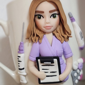 Cana personalizata cu figurina 3d pentru asistenta  - casă & stil de viață - seturi de cadou - Artynos.ro