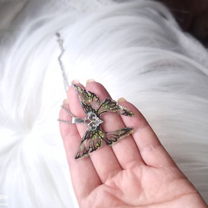 Pandantiv Butterfly Kisses - bijuterii - coliere - coliere cu pandantive - Artynos.ro