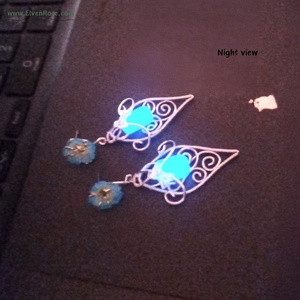 Cerceii Moonpetal Glow - bijuterii - cercei - cercei și ornamente pentru urechi - Artynos.ro
