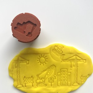 Rolă de modelare cu tematică de construcții / vehicule � Rolă de textură cu tematică de construcții � Modelator pentru plastilină și prăjituri � Rolă de modelare 3D -  - Artynos.ro