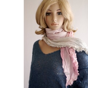 SYROME SCARLING / gri-roz - batik fular lung cu volane - îmbrăcăminte și modă - eșarfe, pălării, fularuri - eșarfe - Artynos.ro