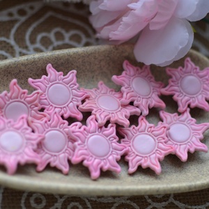 Mărțișor soare roz - bijuterii - mărțișor - Artynos.ro