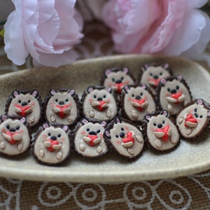 Mărțișor arici - bijuterii - mărțișor - Artynos.ro