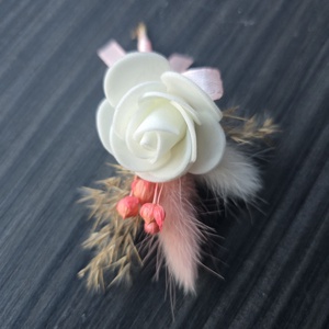 Cocarde - accesorii nuntă - amintiri și cadouri de nuntă - cadouri de bun venit nuntă - Artynos.ro