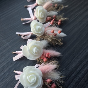 Cocarde - accesorii nuntă - amintiri și cadouri de nuntă - cadouri de bun venit nuntă - Artynos.ro