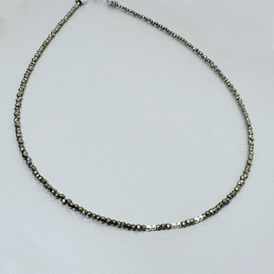 Colier pirita fatetata - Metallic Glow - bijuterii - coliere - coliere din pietre semiprețioase - Artynos.ro