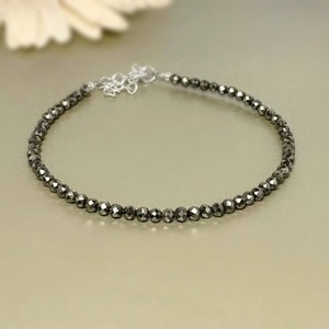 Bratara pirita fatetata - Pyrite Glow - bijuterii - brățări - brățări din mărgele - Artynos.ro