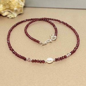 Colier granat si perla cultura  - bijuterii - coliere - coliere din pietre semiprețioase - Artynos.ro