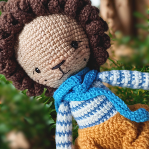 Prințul Roar � Leu amigurumi premium croșetat - jucării și echipamente pentru copii - plușuri - păpușă croșetată, păpușă de pluș - Artynos.ro