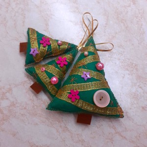Ornamente din pâslă verde-auriu -  - Artynos.ro