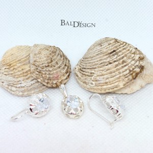 Cercei și pandantiv galerie din argint - bijuterii - seturi de bijuterii - Artynos.ro Cercei și pandantiv galerie din argint - bijuterii - seturi de bijuterii - Artynos.ro