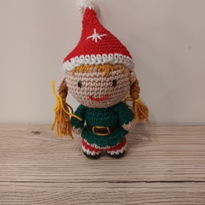 Crosetat Craciun Manila Girl - Artynos.ro