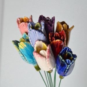 Floare de lalea din ceramica, floare artizanala din ceramica, , , Laleaua este podoaba gradinilor de primavara, cu florile sale mari care se leagana in diverse culor..., ARTYNOS