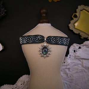 Velmora choker  - Artynos.ro