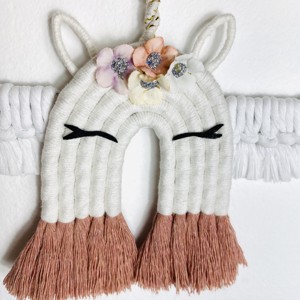 Decor de perete personalizat - macramé nor cu unicorn - girly -  - Artynos.ro