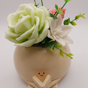 Oală din rășină cu flori de săpun - casă & stil de viață - accesorii pentru decorat casa - suport de flori - ghiveci și jardiniere - Artynos.ro