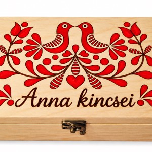 Cutie din lemn decorată cu motive tradiționale maghiare, gravată manual prin pirogravură - mANDIbohandmade -  - Artynos.ro