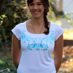 Tricou matyo brodat cu pasăre albastră brodată - îmbrăcăminte și modă - haine damă - tricou și top de damă - Artynos.ro