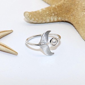 Inel de argint pentru femei, cu aripă de delfin și perla albă, mărimea 62, ajustabil (EGY.291) - bijuterii - inele - inele cu perle - Artynos.ro
