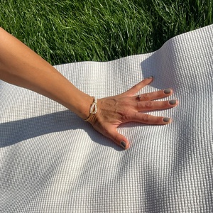 Bratara cu perle naturale si margele de sticla sufate cu aur - gold and pearls - bijuterii - brățări - brățări cu perle - Artynos.ro