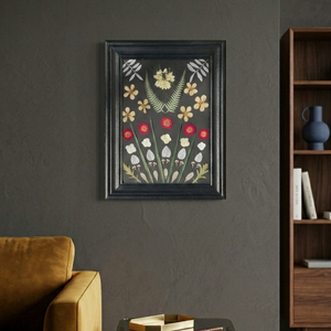 Tablou Handmade cu Flori Presate (Herbarium Art) in Rama de Lemn Reconditionat � 36x26 cm, Casa & Stil de viata, Decoratiuni de casa, Accesorii florale, Buchete de flori, Aranjament de flori, ARTYNOS