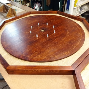 Crokinole táblajáték -  - Artynos.ro