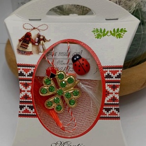 Martisor cu Trifoi cu patru foi si buburuza  - bijuterii - mărțișor - Artynos.ro