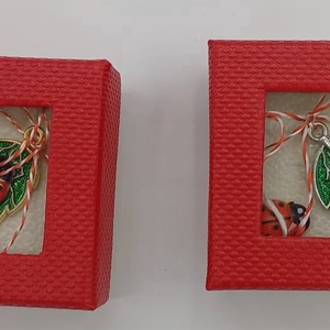 Martisor buburuza din metal cu cutie  - bijuterii - mărțișor - Artynos.ro