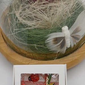 Mărțișor pasăre decorativă aurie � simbol al libertății și norocului - bijuterii - mărțișor - Artynos.ro