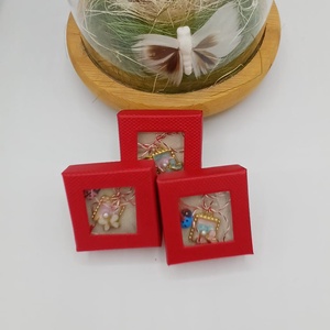 Mărțișor Fluturasii veseli � tablou decorativ suspendat, simbol al bucuriei. - bijuterii - mărțișor - Artynos.ro