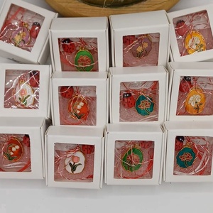 Mărțișoare cu flori � colecție elegantă, simbol al primăverii - bijuterii - mărțișor - Artynos.ro