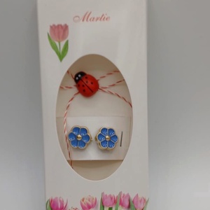 Butoni de camasa ,1 pereche tip martisor � floare albastra cu buburuza,se poarta tot anul - Artynos.ro